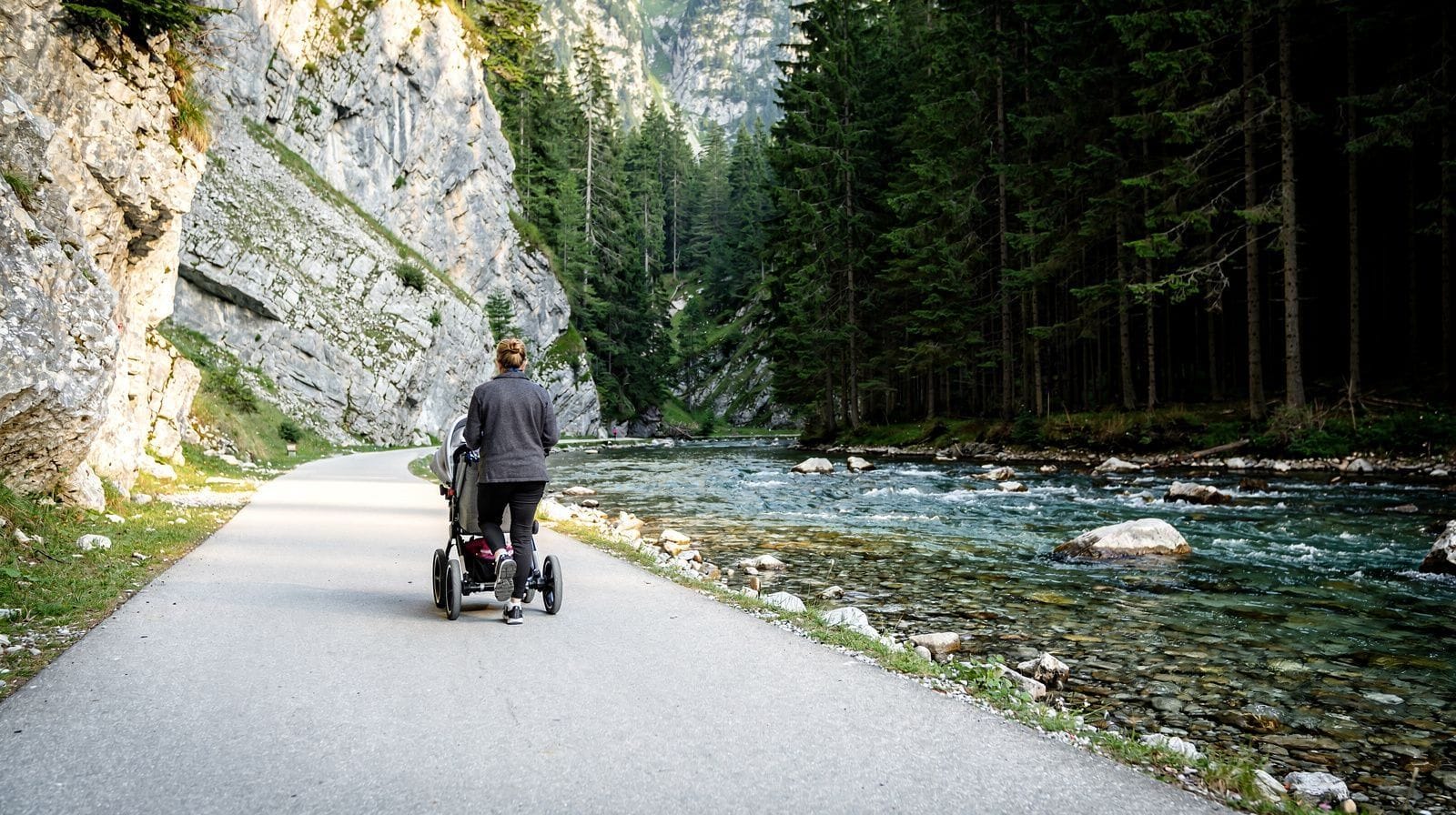 Sentiers accessibles en poussette près de Zakopane : deux vallées faciles