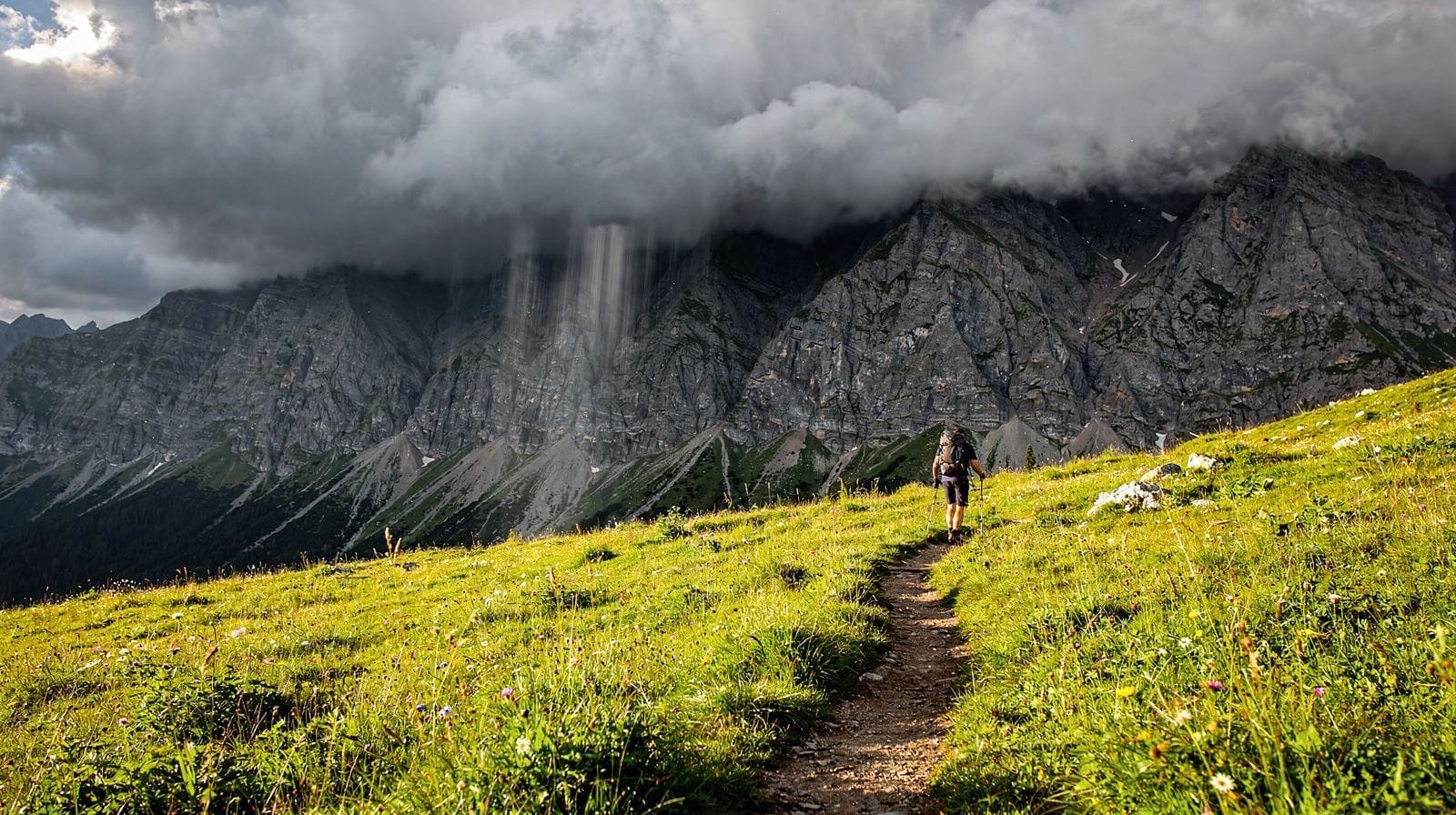 Summer Thunderstorms in the Tatras: When to Hike Safely